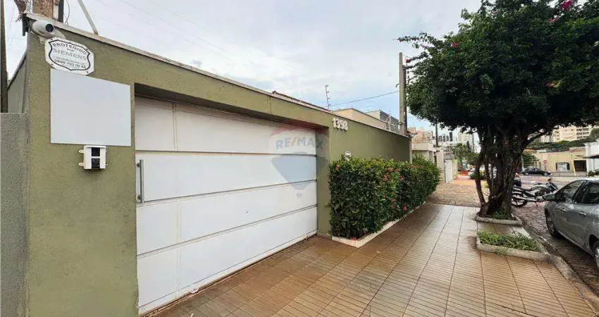 Casa Térrea 3 quartos (1 Suíte) 7 vagas  Para comércio ou moradia Jardim Sumaré