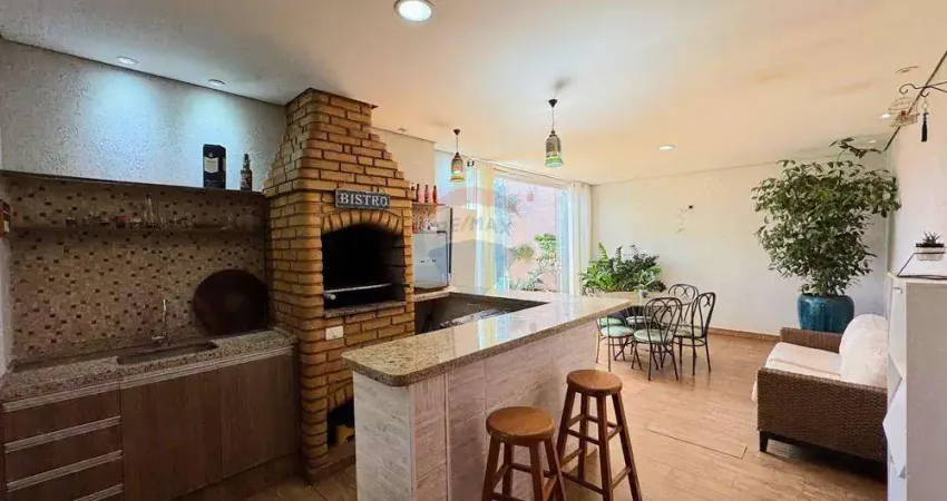 Casa sobrado no condomínio vivendas do sul com 03 quartos e suíte