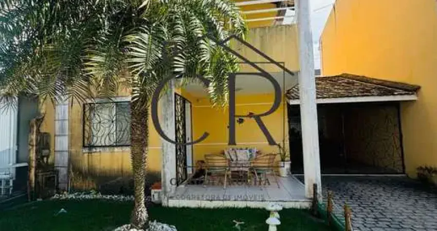 Maravilhosa casa em condomínio super bem localizado!
