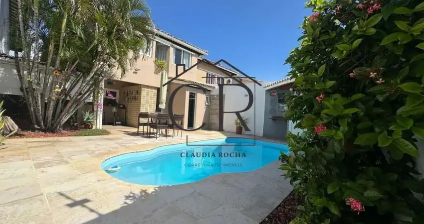 Oportunidade ímpar de adquirir sua casa com um bela piscina privativa!