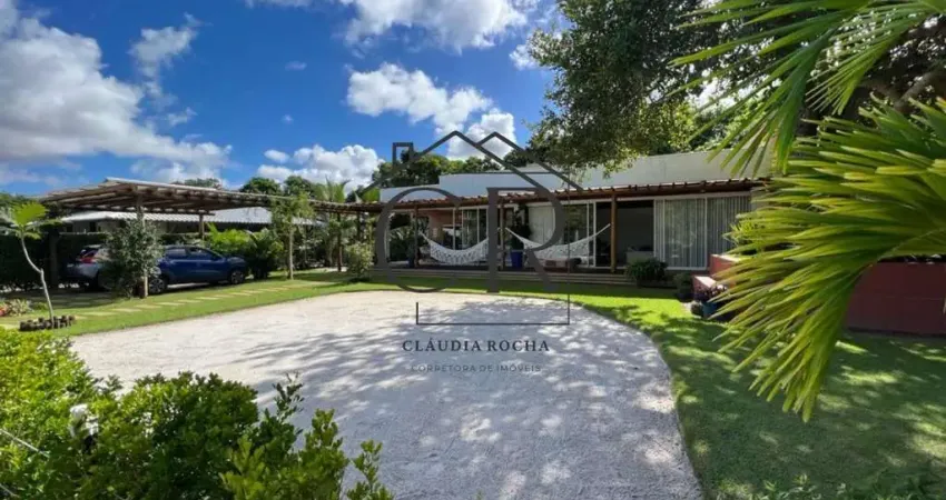 Belíssima casa térrea com mega área externa em Busca vida!!