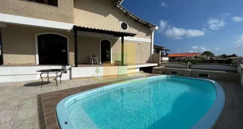 Maravilhosa casa com piscina privativa no coração de Vilas do Atlântico