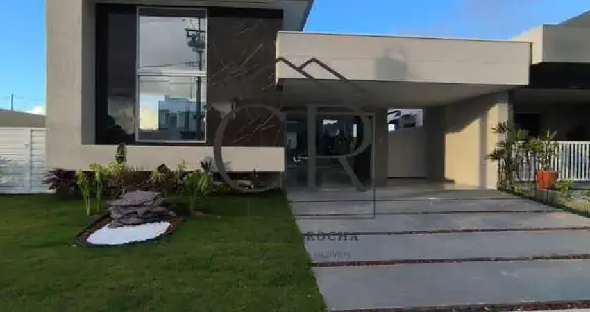 Linda casa em condomínio fechado!!