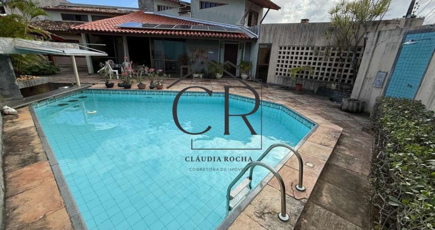 Belíssima casa no coração de Vilas do Atlântico, super bem localizada!