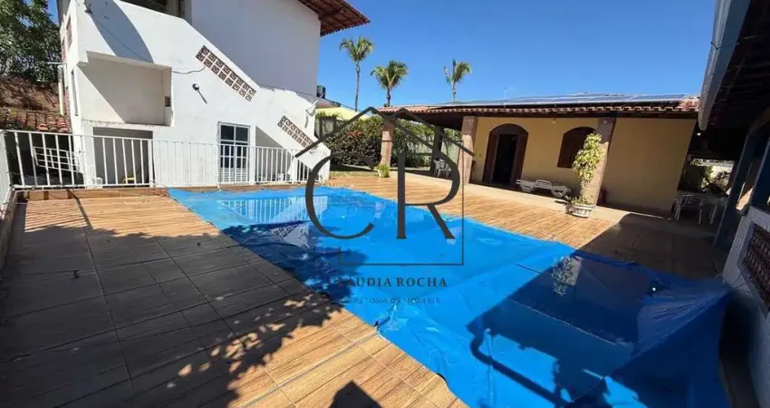 Oportunidade ímpar, duas casas em uma, lote de 1.200m², próximo a praia de Jauá!