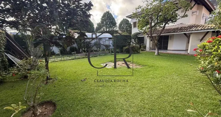 Excelente casa no coração de Vilas do Atlântico, com maravilhosa área externa!!