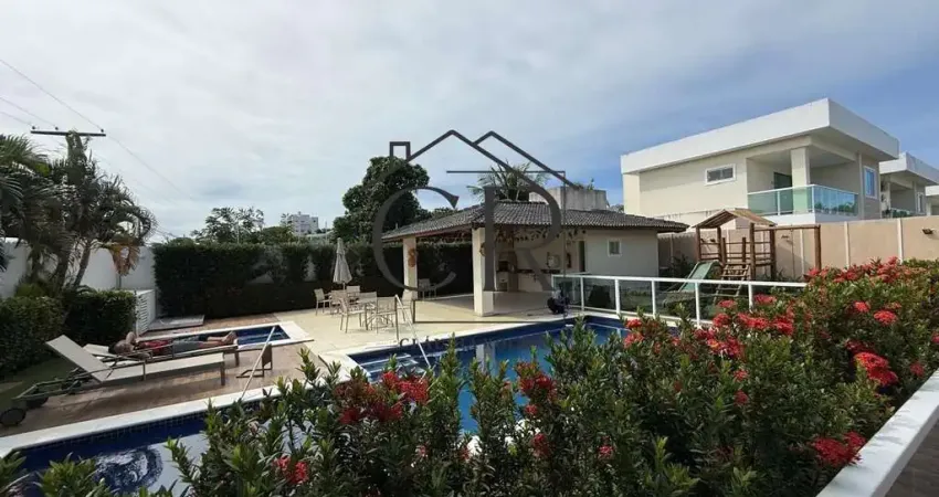 Excelente casa em condomínio fechado, pronta para morar!