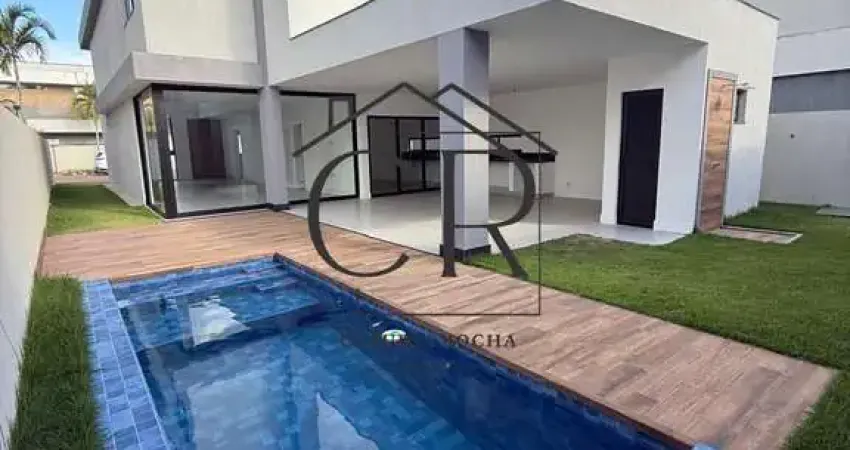 Imóvel impecável, recém construída, em condomínio com excelente infraestrutura!