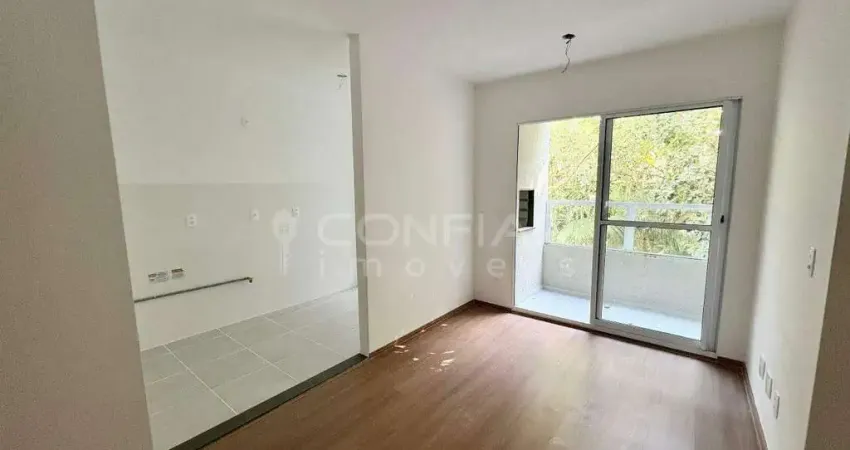 Apartamento com 2 quartos para locação no bairro Floresta por R$1.700,00 + TAXAS