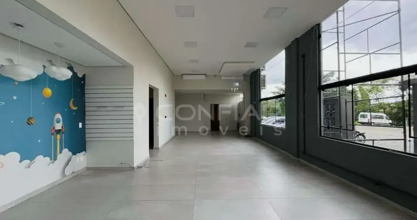 Loja comercial com 107m² na Avenida Santos Dumont por R$5.500,00 + TAXAS