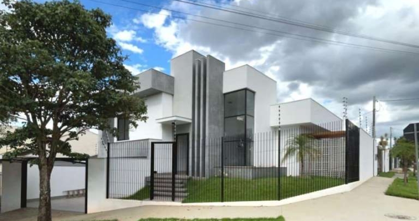 Casa com 3 quartos à venda na Rua Pioneiro Antônio Planas, 561, Parque Avenida, Maringá