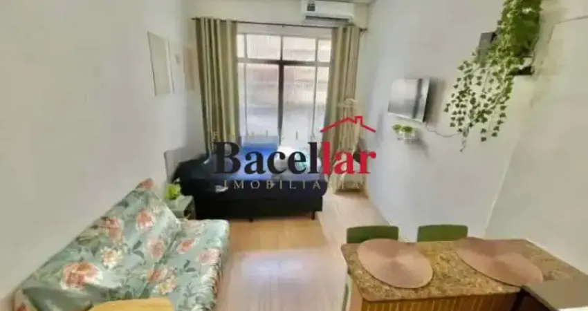 Kitnet / Stúdio à venda na Avenida Nossa Senhora de Copacabana, Copacabana, Rio de Janeiro