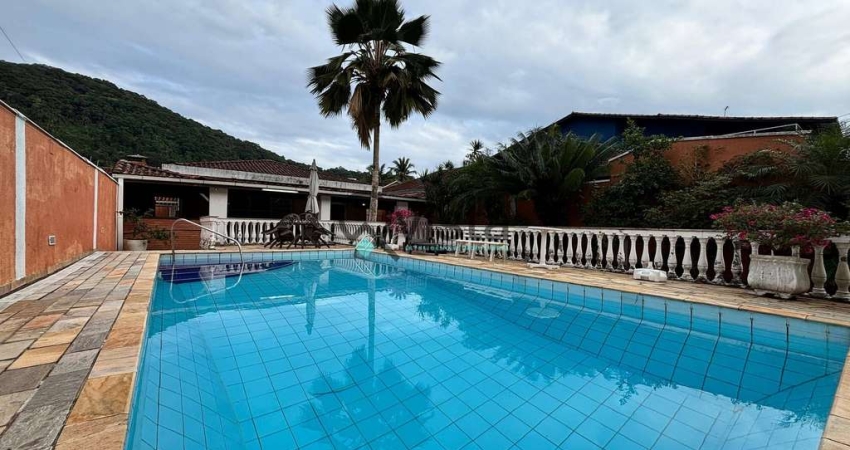 Casa à venda no Guaiúba no Guarujá, SP | QVista Inteligência Imobiliária Guarujá