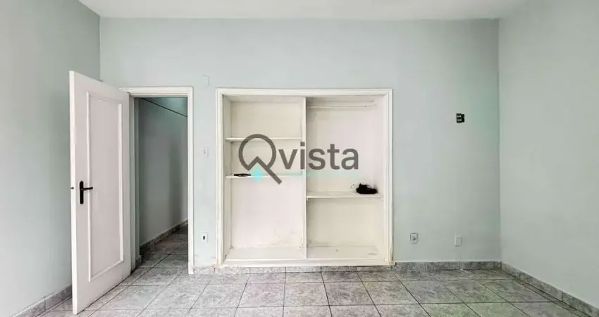 Kitnet na quadra da praia à Venda na Pitangueiras no Guarujá, SP | QVista Inteligência Imobiliária