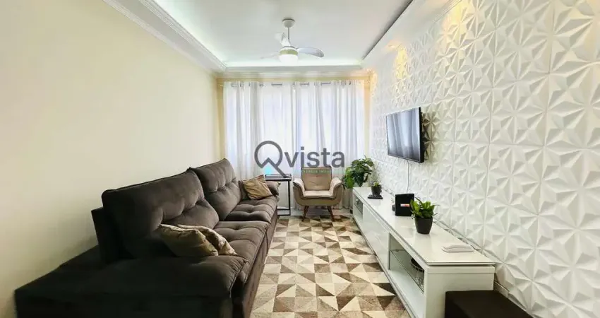 Apartamento reformado apenas 300m da praia na região da enseada á venda no guarujá | qvista intelig