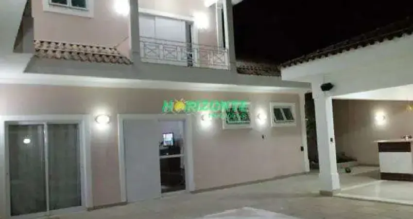 Casa com 3 dormitórios à venda, 306 m² - Piracangaguá - Taubaté/SP