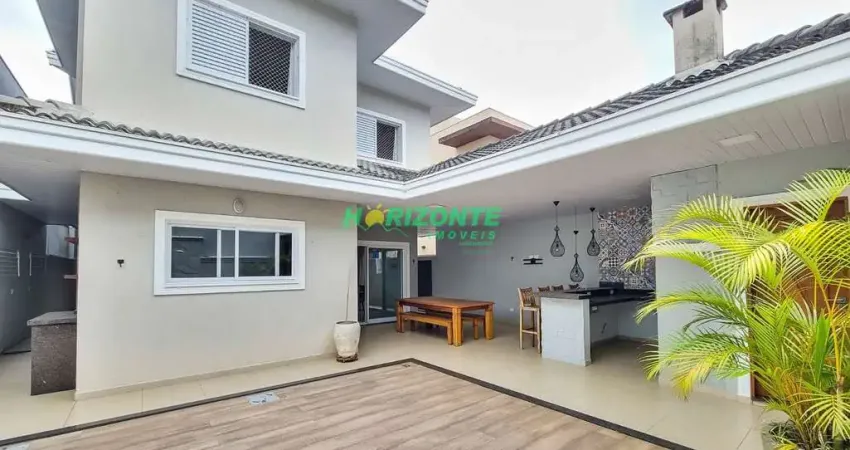 Casa com 4 dormitórios à venda no Urbanova - São José dos Campos/SP