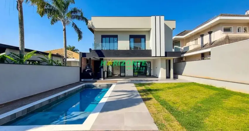 Casa com 4 dormitórios à venda no Urbanova - São José dos Campos/SP