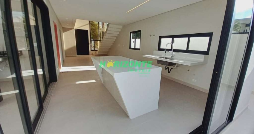 Casa à venda com 4 Suítes- Residêncial Malibu Caçapava, SP