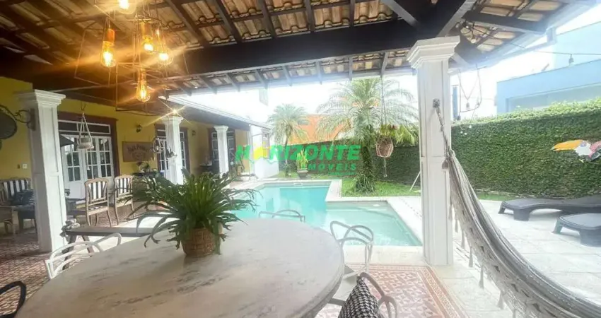 Casa à venda e para locação com 528 m² de construção, em condominio fechado no bairro Urbanova - Sã