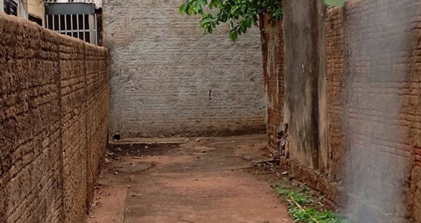 A venda uma casa Edícula com 01 Dormitórios no Bairro Boa Vista, São Jose do Rio Preto S/P.