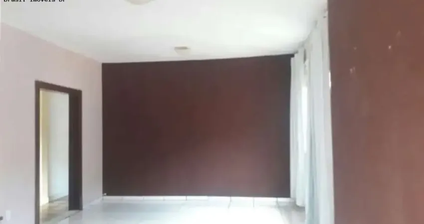 Casa para Venda em Niterói, Bairro de Fátima, 2 dormitórios, 1 banheiro