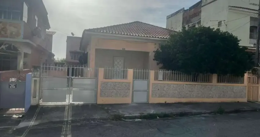 Casa para Venda em São Gonçalo, Parada 40, 3 dormitórios, 2 banheiros, 5 vagas