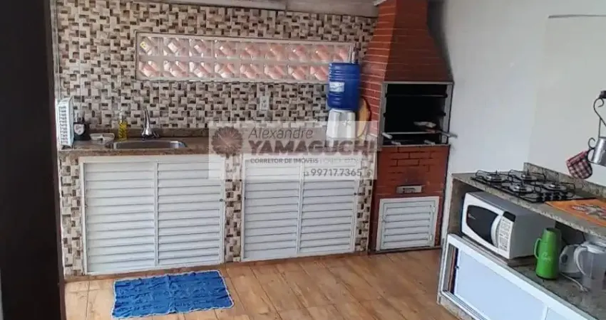 Casa em Ilha Comprida próximo a praia, com bom rendimento em locação para finais de semana e feriados.