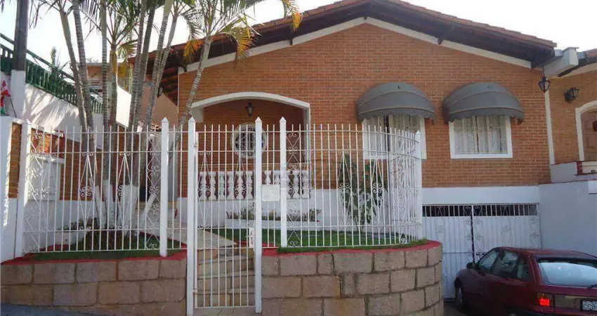 Casa com 3 dormitórios à venda, 220 m² - Vila Planalto - Vinhedo/SP