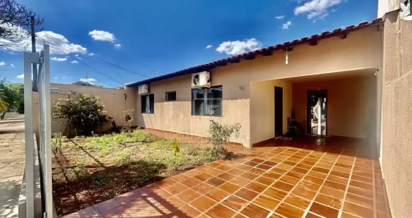 Casa com 3 quartos à venda na Rua Serra Paranapiacaba, 160, Bandeirantes, Londrina