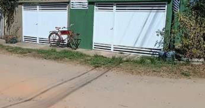 Casa para Locação em Rio das Ostras, Cantagalo, 1 dormitório, 1 banheiro, 1 vaga