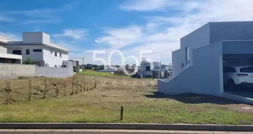 Terreno à venda no condomínio Saint Paul com 360m² de terreno, leve declive ótima topografia e boa localização