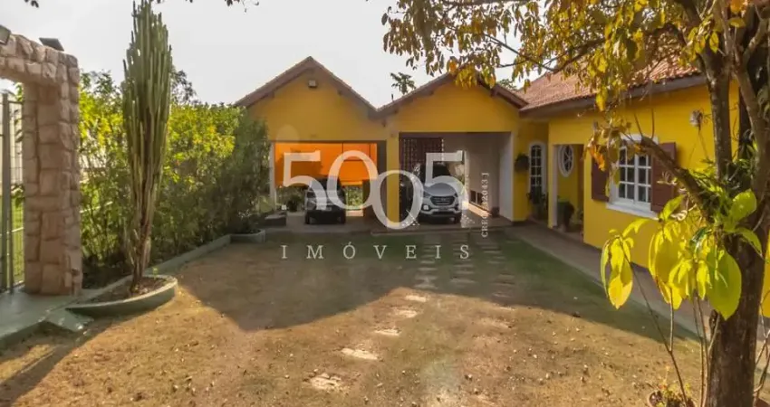 Casa a venda  localizada no bairro Chácara Residencial Paraíso Marriot terreno amplo de 5.500 m2 e área construída de 500m2