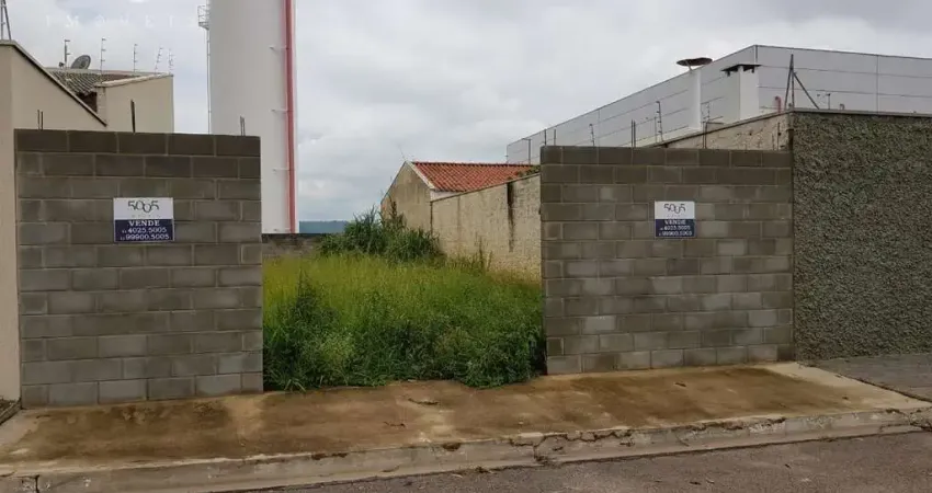 Excelente terreno com 228m²,  localização privilegiada, atrás de supermercado e do bairro mais procurado da cidade!