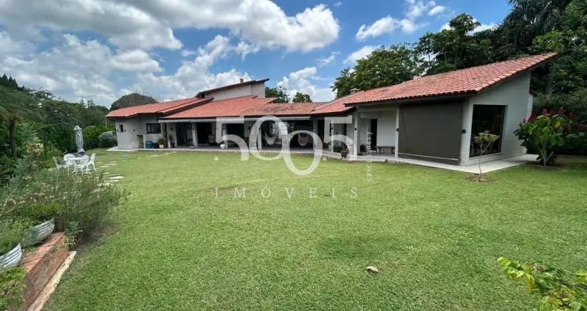 Excelente casa à venda no condomínio Monte Belo em Salto com 470m2 de construção e 1912m2 de terreno.