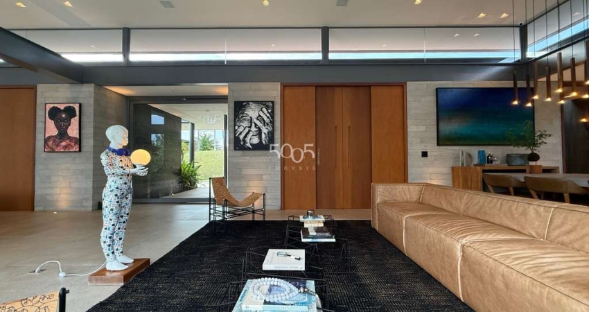 Casa à venda no Condomínio Terras de São José I com 710m² de área construída, sendo 2024m² de área total. Com arquitetura moderna, 5 suítes, mobiliada