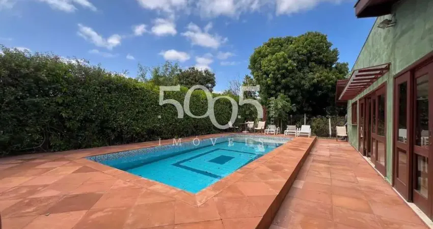 Casa estilo colonial à venda no Condomínio Campos de Santo Antônio em Itu, 3 suítes, 380m² de área construída e 861m² de terreno