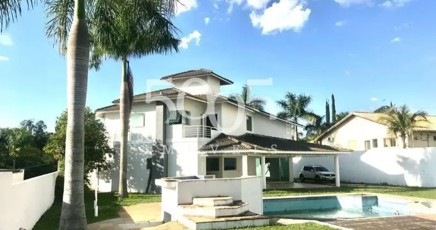 Casa à venda no Condomínio Village Castelo com 530m² de área construída em um terreno de 1.500m², próximo ao parque da Cacau Show, Cacau Park