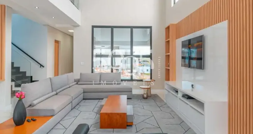 Casa  à venda no condomínio Saint Paul com 318m² de área construída e 360m² de área total.