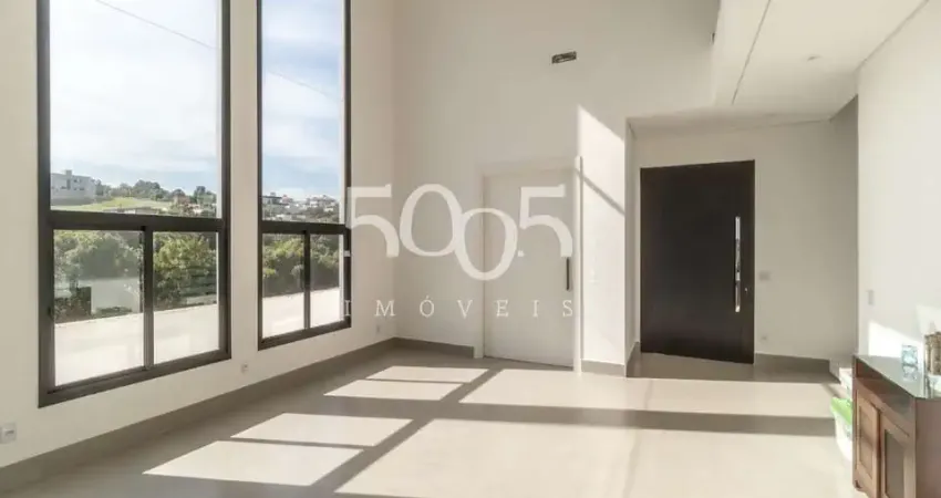 Casa à venda no Condomínio Saint Paul, com 313m² de área construída e 413,88m² de terreno.