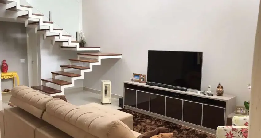 Casa à venda no Condomínio Parque do Varvito com 190m² de área construída e 260m² de área total.