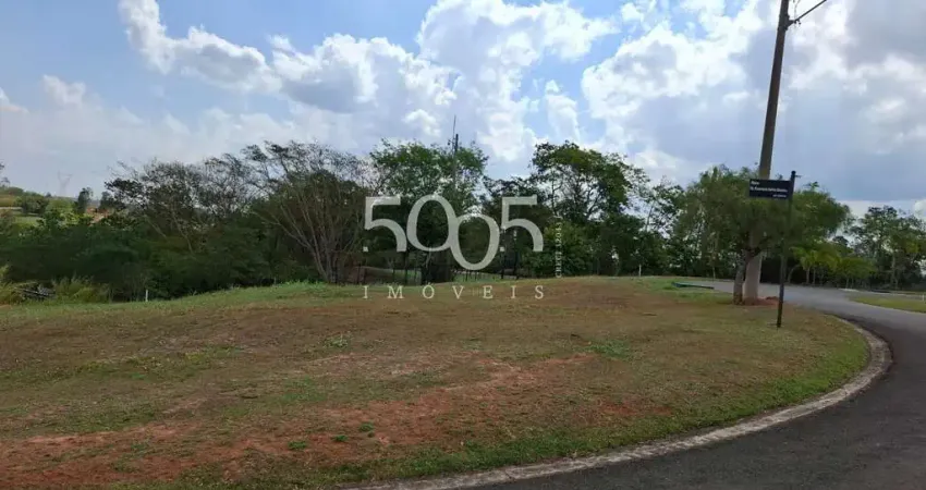 Terreno à venda no condomínio villas do golf com 612,85m², lote de esquina com vista permanente