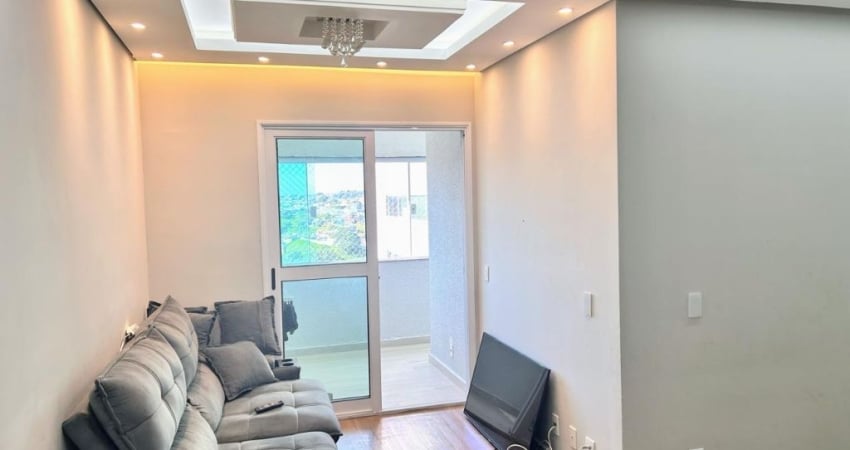 Lindo apartamento com 03 dormitórios, varanda e duas vagas na garagem. A venda na Vila São Sebastião em Mogi das Cruzes