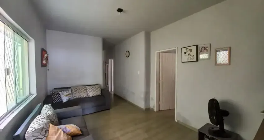 LINDA CASA NO BAIRRO VERMELHA