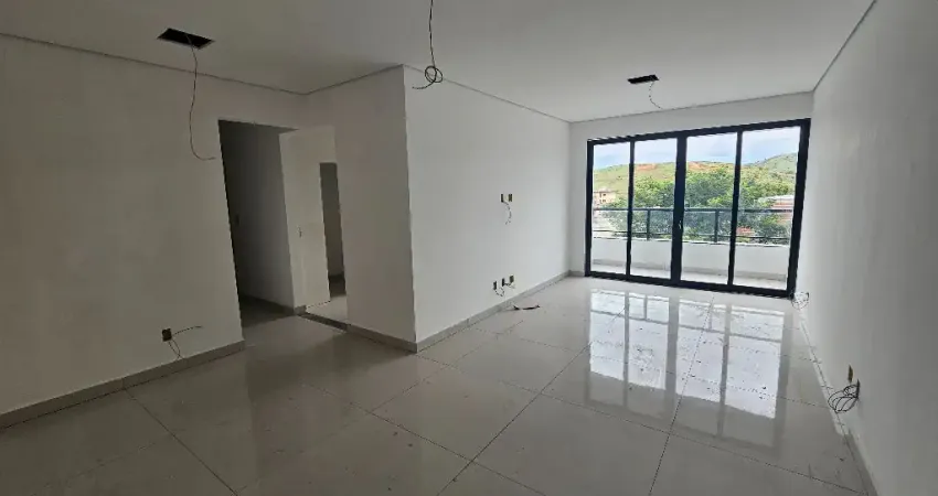 Apartamento à venda no Bairro Maria Eugênia, Governador Valadares – MG