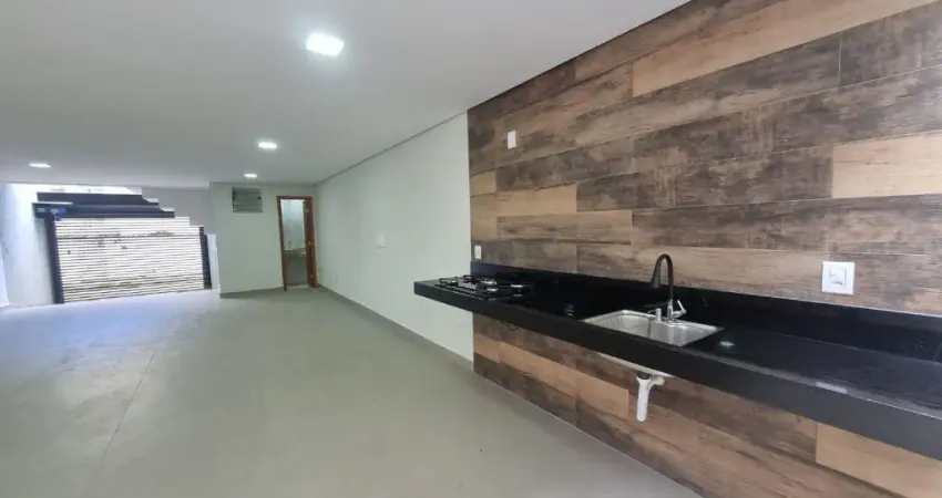 Casa à venda no Bairro Ilha dos Araújos, Governador Valadares - MG