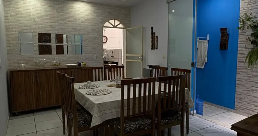Casa à venda no Bairro São Cristóvão, Governador Valadares – MG