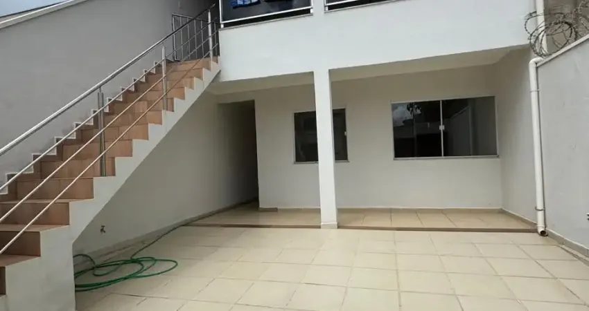 Casa à venda no Bairro Vale Pastoril, Governador Valadares – MG