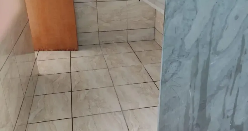 Apartamento à venda no Bairro São Raimundo, Governador Valadares - MG