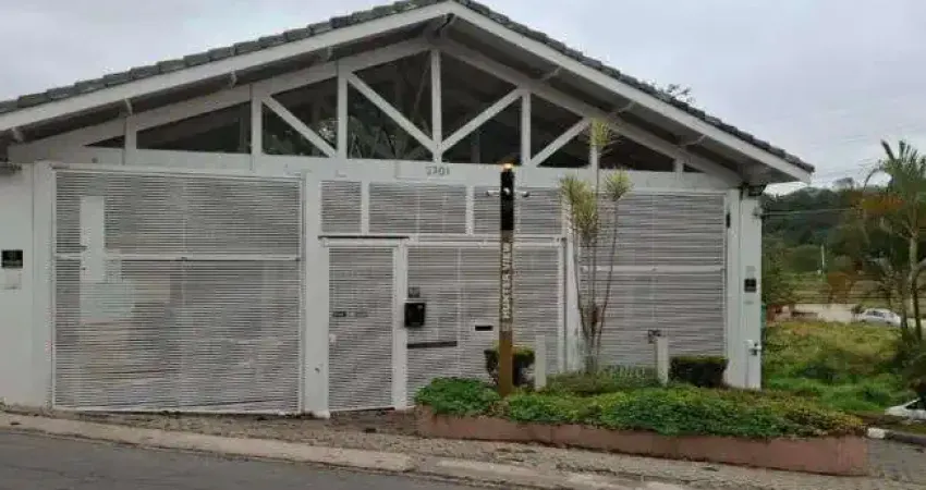 Imóvel para venda possui 230 metros quadrados com 3 quartos em jardim maria tereza - cotia - sp